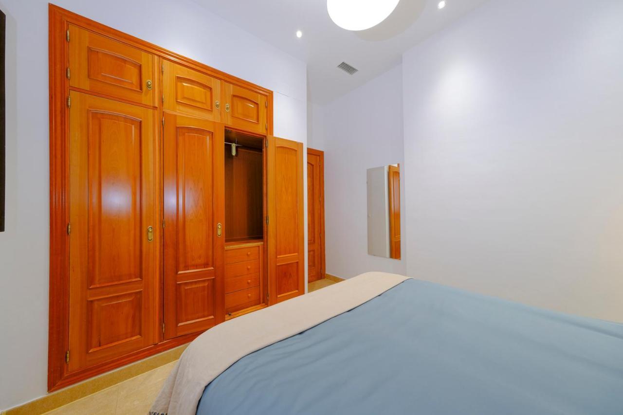 Patio Rialto Apartment Sevilla Bagian luar foto