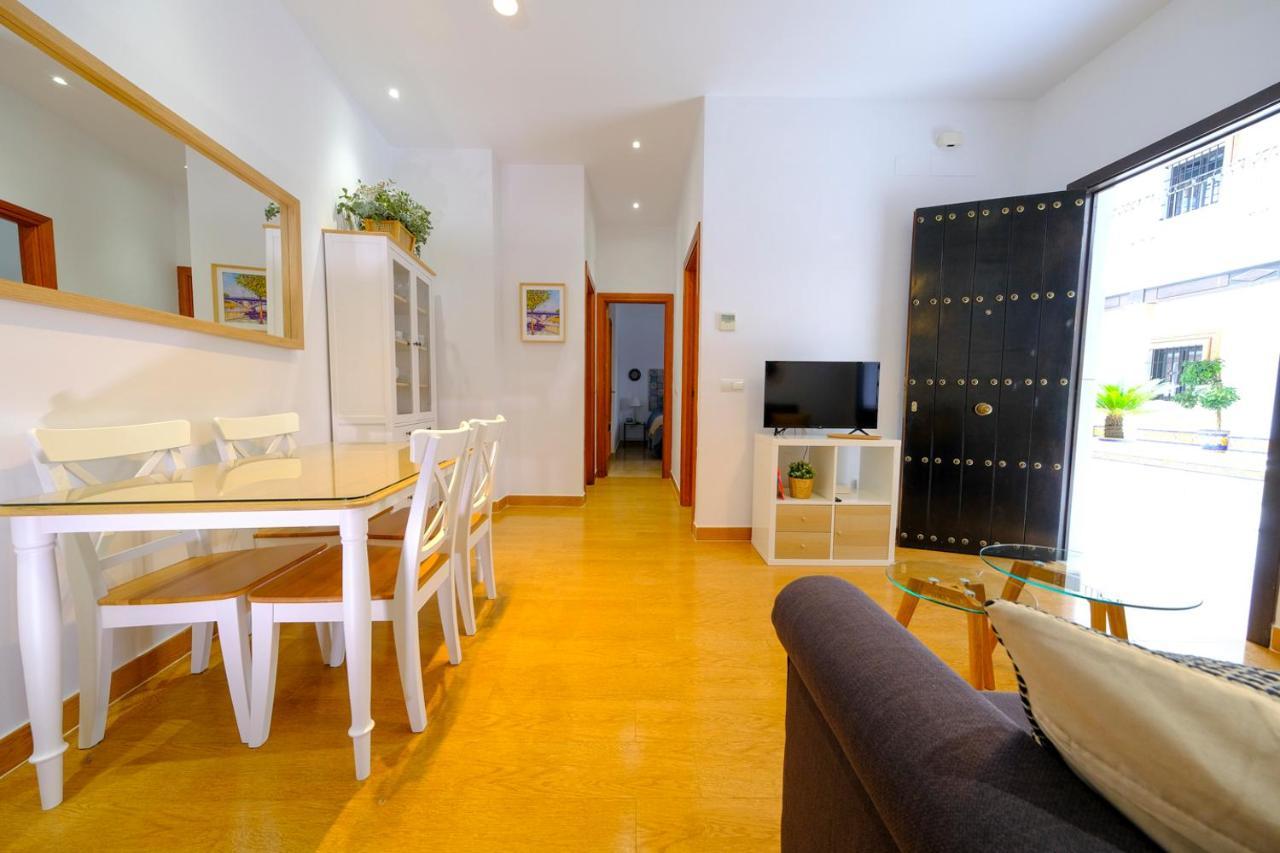 Patio Rialto Apartment Sevilla Bagian luar foto