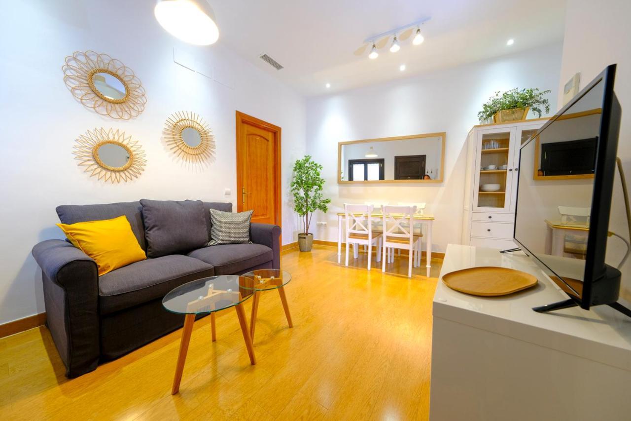 Patio Rialto Apartment Sevilla Bagian luar foto